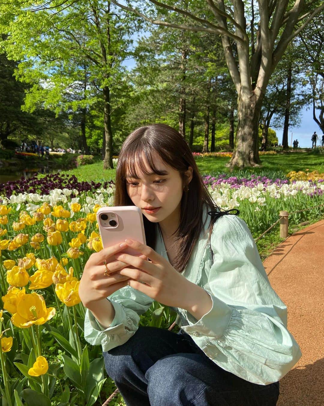 秋田汐梨さんのインスタグラム写真 - (秋田汐梨Instagram)「ㅤ お花畑に行った日🌷 きれいだった〜！」4月16日 19時30分 - shiori_akita319official