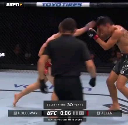 ロイ・ネルソンのインスタグラム：「What a war! Congrats @blessedmma」