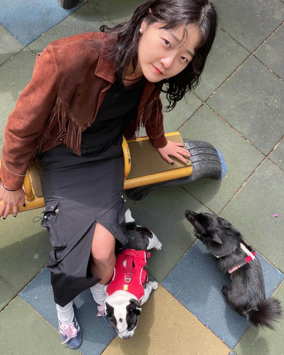 ヒョニ・カンさんのインスタグラム写真 - (ヒョニ・カンInstagram)「Daily with 🐕」4月16日 15時12分 - hyoni_kang