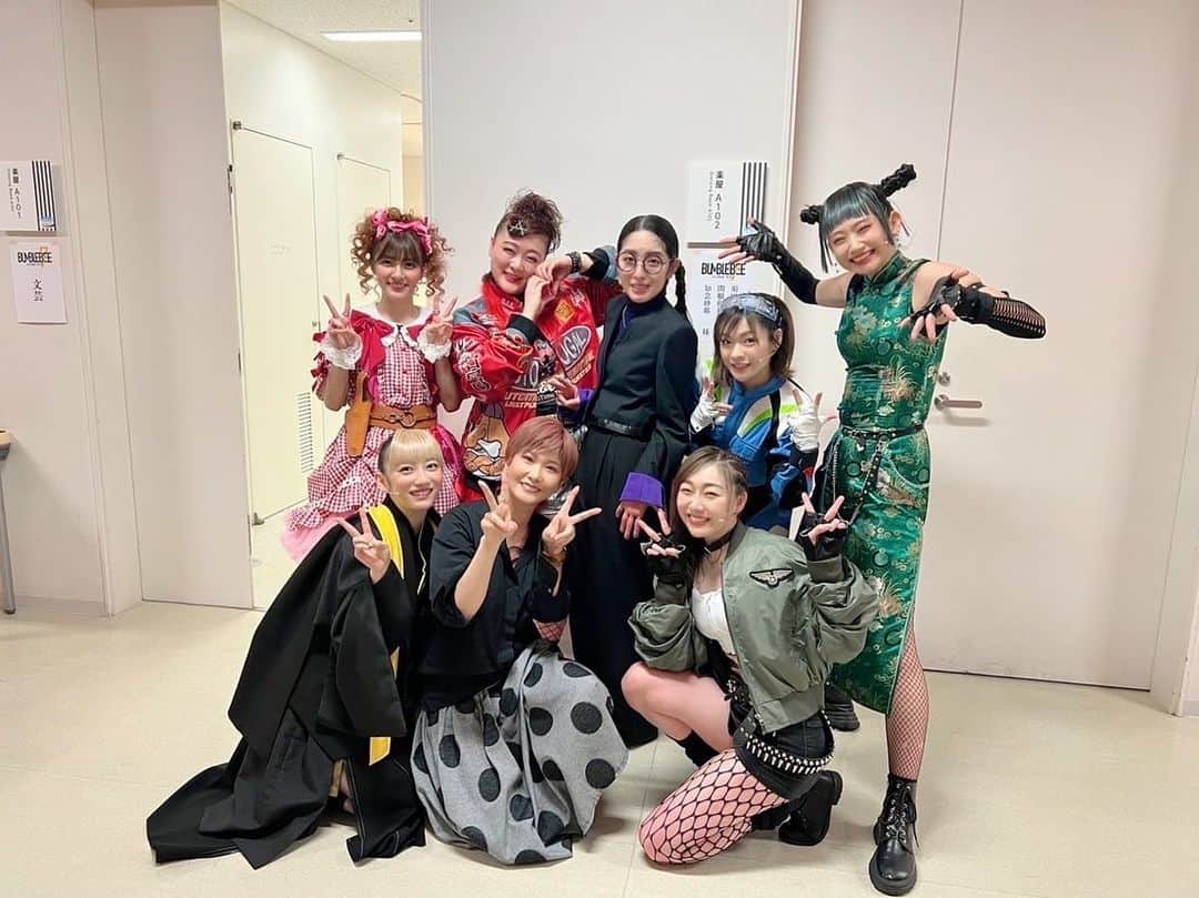 須田亜香里さんのインスタグラム写真 - (須田亜香里Instagram)「舞台【#Bumblebee7】大千穐楽 終わったらもっと寂しくなるのかと思ったら、 この7人の物語がこれから！ ってところで終わるからなのか… すごく希望に満ちています今。 私たちが存在できたこと、 幸せなご縁、たくさんの応援、 ありがとうございました🐝🌈」4月16日 16時16分 - akarisuda