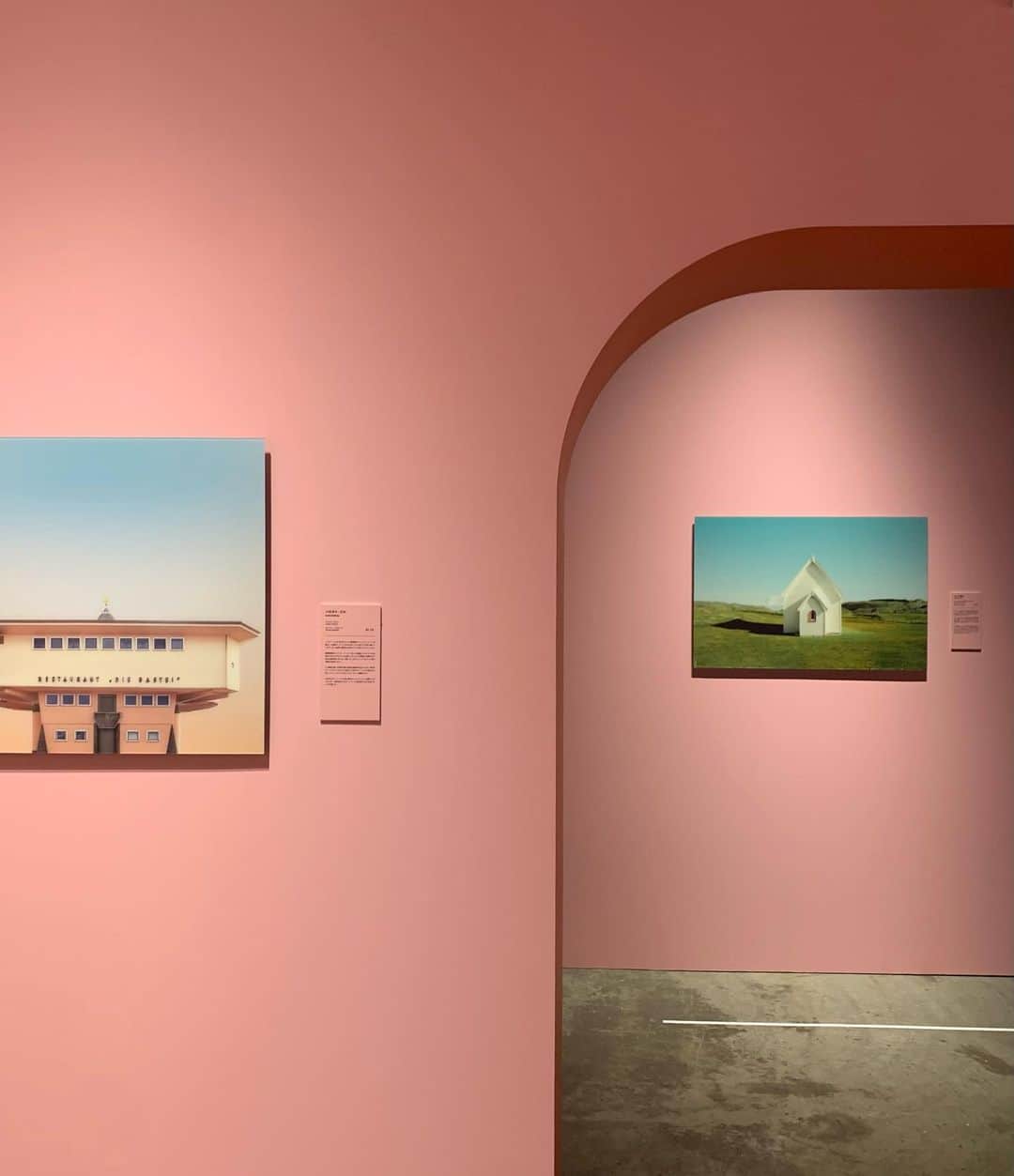 OKAのインスタグラム：「#ウェスアンダーソンすぎる風景展」
