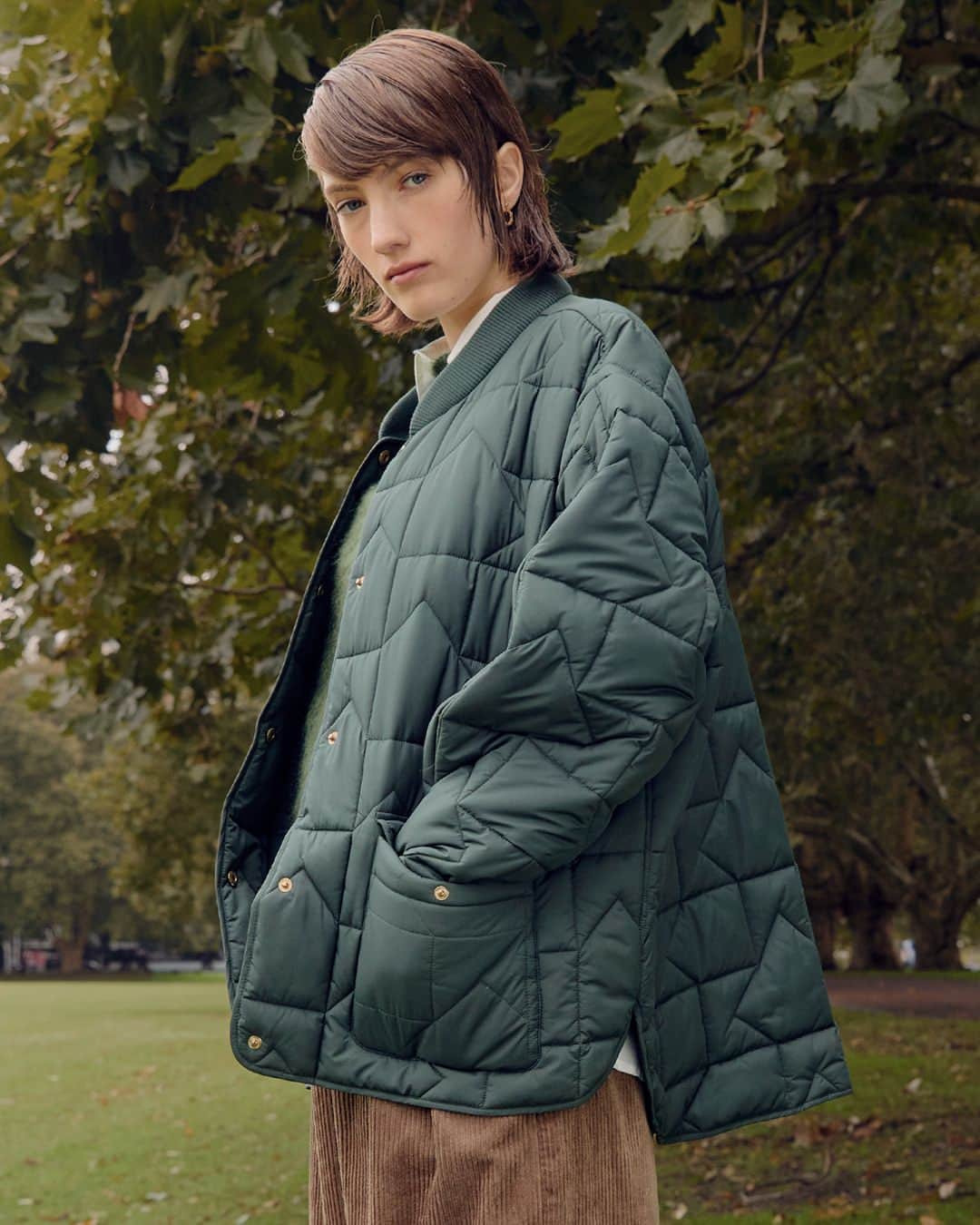 カレンウォーカーのインスタグラム：「Introducing the highly anticipated Quilted Monogram Jacket.​​​​​​​​ ​​​​​​​​ Quilted with our signature KW monogram pattern and crafted from 100% recycled polyester, this jacket is the perfect combo of all-day comfort and chic utilitarian styling making it a versatile must-have.​​​​​​​​ ​​​​​​​​ Available in store and online at karenwalker.com.」