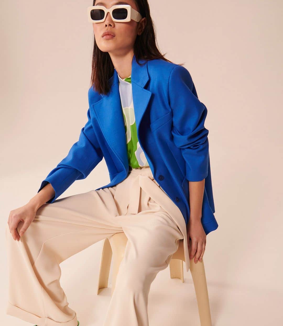 タラジャーモンのインスタグラム：「Effortlessly chic.  #tarajarmon #fashion #PE23 #newin」