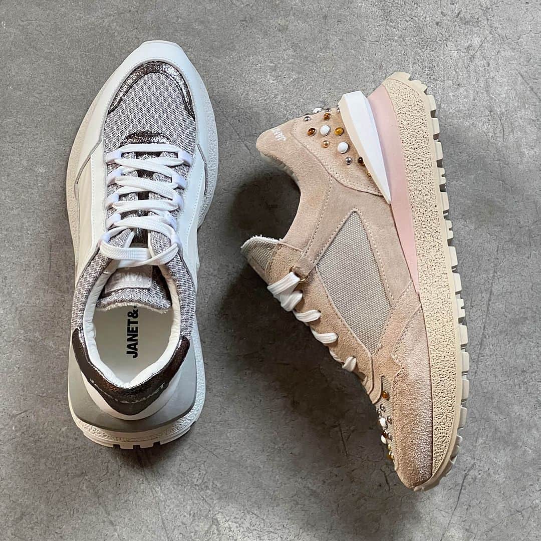 のインスタグラム：「City Run. Discover the Spring summer 2023 sneakers collection #linkinbio #janetajanet #sneakers」