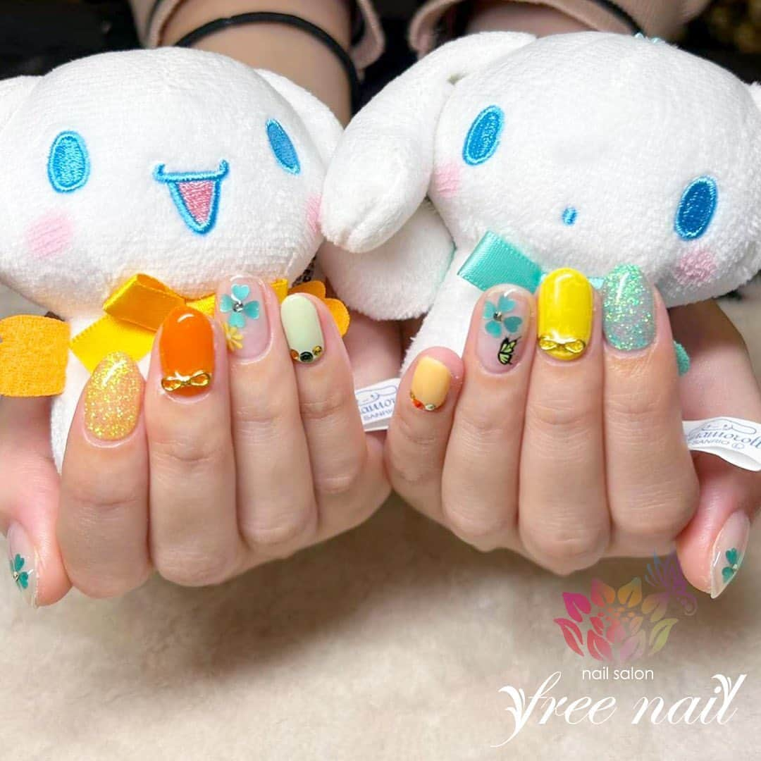 free nail フリーネイルのインスタグラム：「. お客様ネイル💅🏻🪷 . 四葉のクローバーネイル🍀✨🍀✨ . 幸せネイル🍀✨🍀✨ . ご来店ありがとうございました🙇🏻‍♀️🙇🏻‍♀️🙇🏻‍♀️💗 . #ネイルアート #ジェルネイル #ネイルサロン #大阪ネイルサロン #ネイルデザイン #ネイルチェンジ #クローバーネイル #ホログラムネイル #グリッターネイル #ネイルシール #カラフルネイル #キラキラネイル #デザインネイル #トレンドネイル #おしゃれネイル #大人ネイル #春ネイル #springnails #nailsart #nailsdid #美甲 #日式美甲 #日式美甲胶 #日本美甲师 #日本美甲老师 #美甲上课 #日本胶 #フリーネイル #freenail」