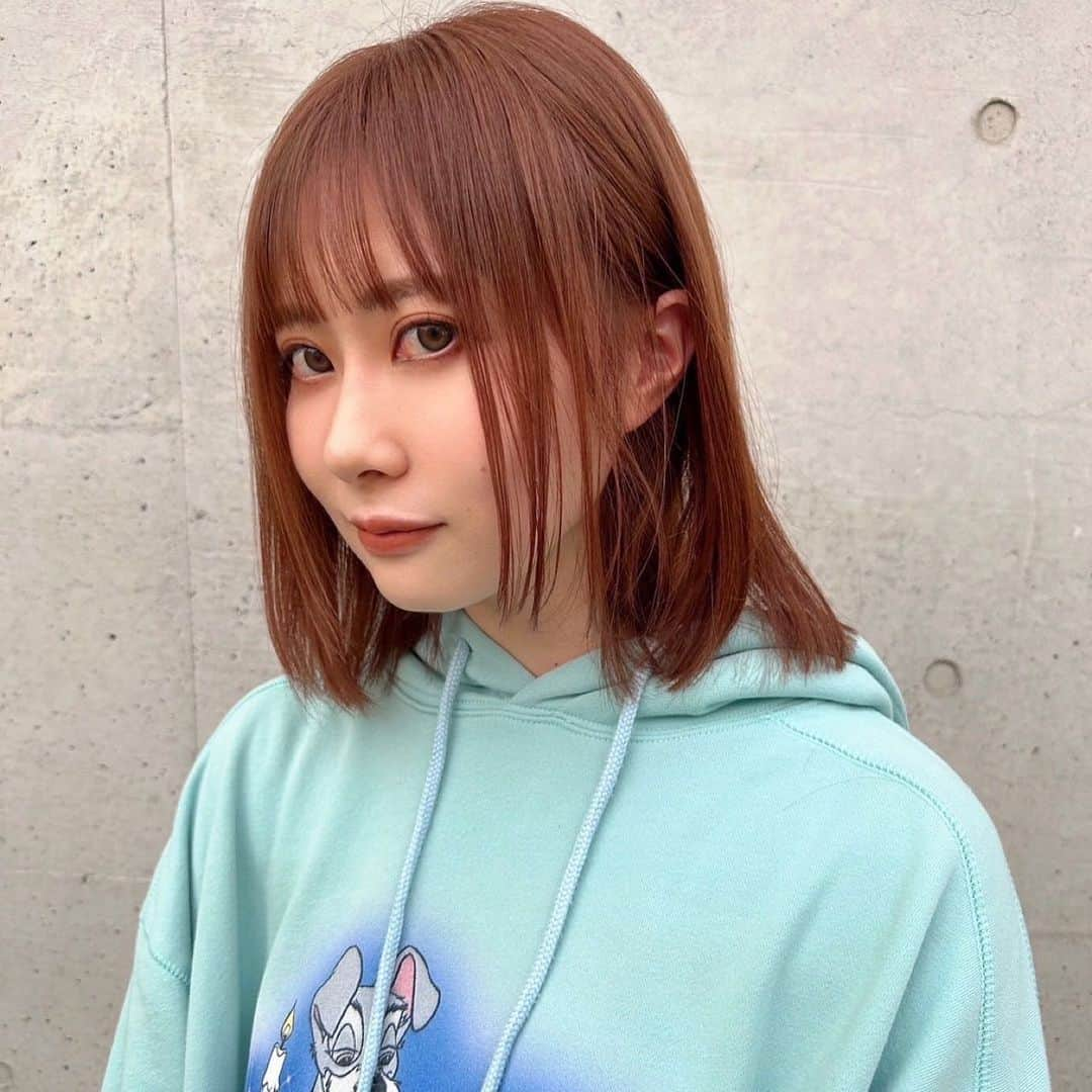 大松絵美さんのインスタグラム写真 - (大松絵美Instagram)「YouTubeでもあげましたが 髪の毛バッサリ切りました〜！ いけてる？ど？ど？ど？（うるさ） 今回も友達のだいちゃんが とてもかわいくしあげてくれました！ ありがとだいちゃん！！」4月16日 17時29分 - emirin1004