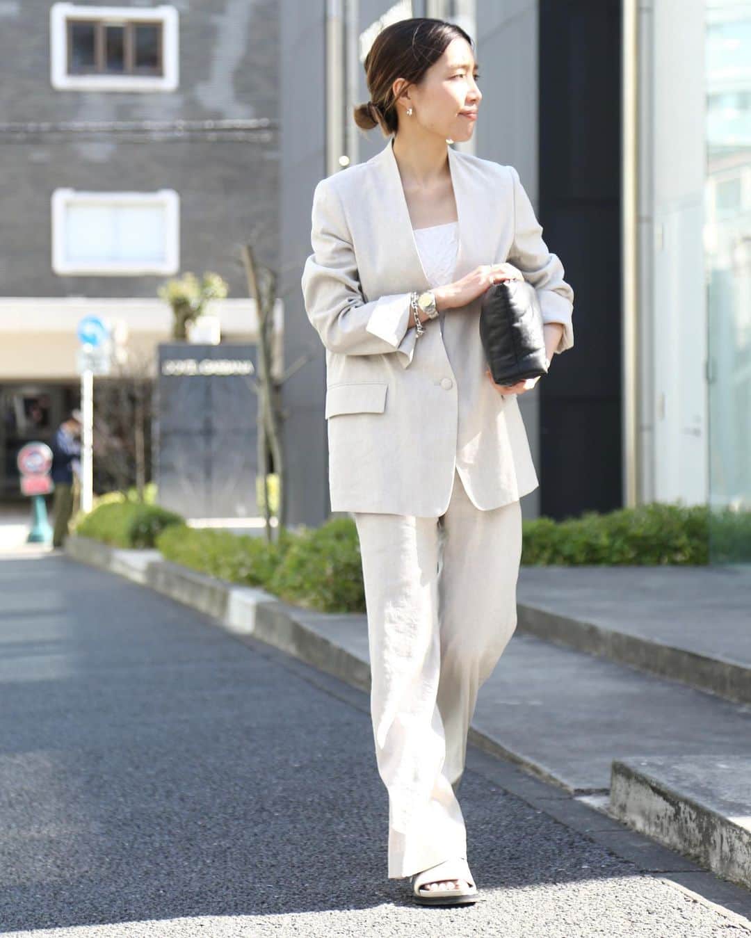 L'Appartementさんのインスタグラム写真 - (L'AppartementInstagram)「Coming soon😎  Jacket Lisière ¥66,000 Pants Lisière ¥39,600  Shop>4.20〜 Online>4.21.19:00〜  @lappartement_aoyama  @lappartement_tokyo  @lappartement_kobe  @lappartement_buyer   #lappartement #2023 #springcollection #naturecolors  #kallmeyer  #markcross #studionicholson」4月16日 17時30分 - lappartement_jp