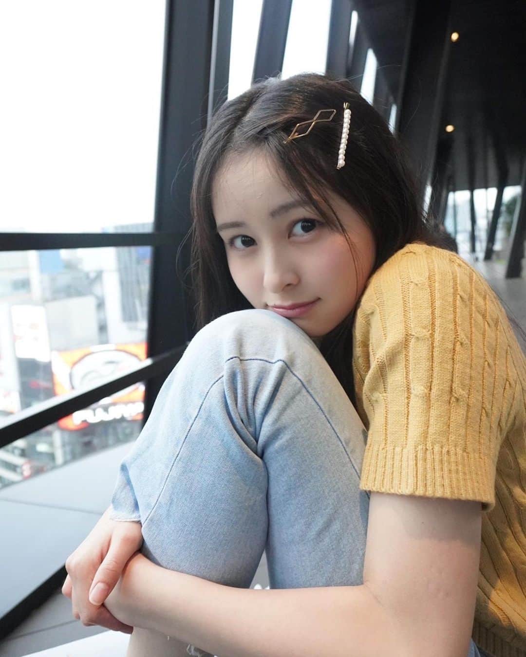 村山千夏のインスタグラム：「こんばんは。 まみーと銀座へお出掛け。 沢山歩きました☺︎  Good evening. Go out to Ginza with Mami. I walked a lot☺︎  #jk#ljk#jk3#05#05line#17歳#17yearsold #半袖#コーデ#全身コーデ#foryoupage #fyp#japangirl#ちいかわ」