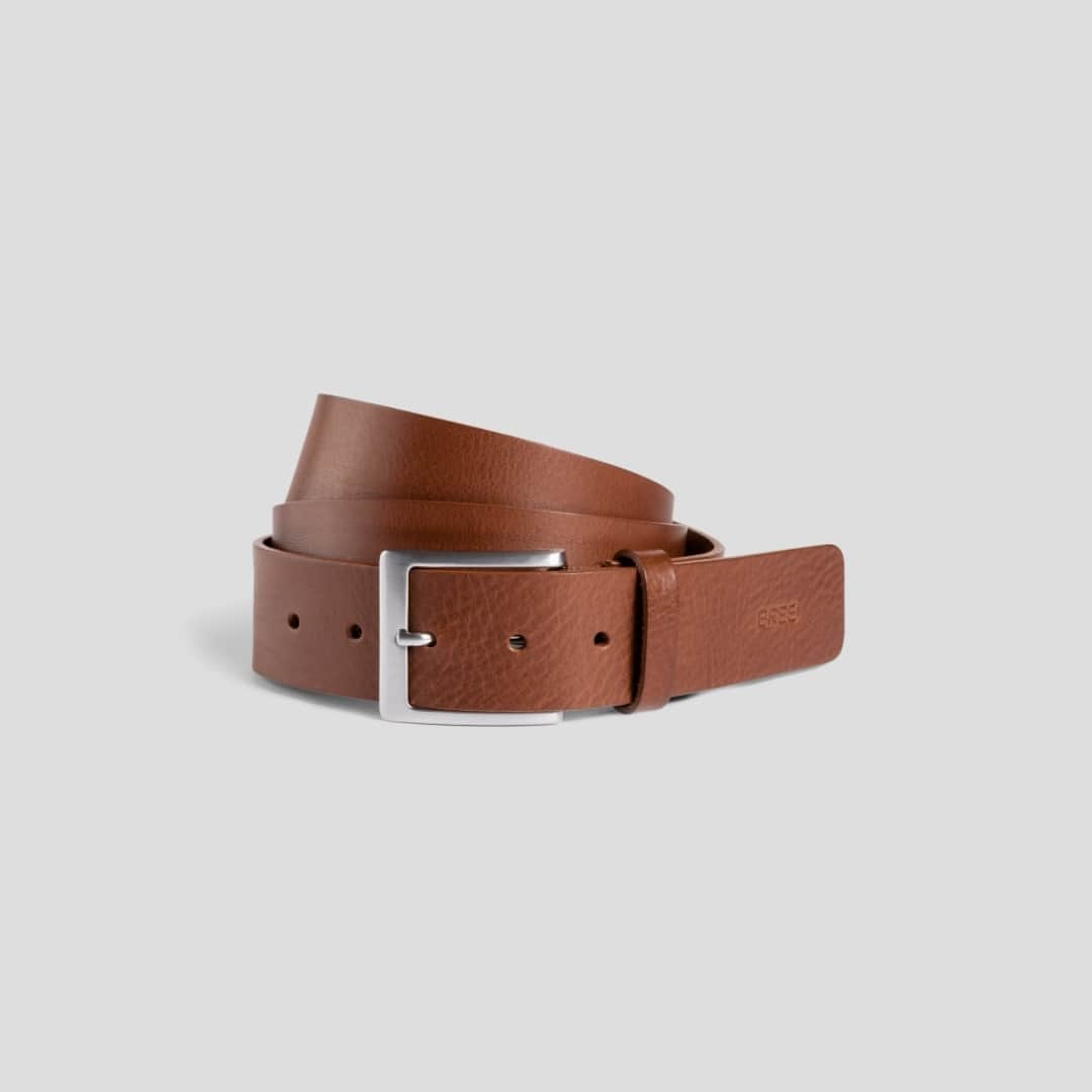 ブリーのインスタグラム：「Belt 13 in Argan Oil.⁠ ⁠ .⁠ .⁠ .⁠ ⁠ #bree #breesince1970 #leather #belt #essential #minimal #mensfahion #leathercraft #accessories」