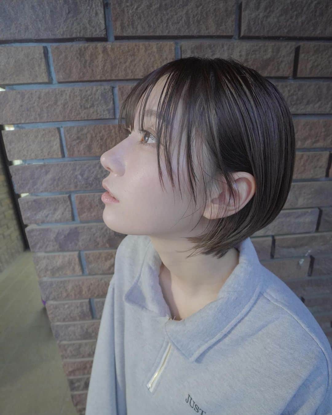ゆきりぬさんのインスタグラム写真 - (ゆきりぬInstagram)「よく見ると髪の毛たくさんついてる✂️」4月16日 19時40分 - yukirin_u