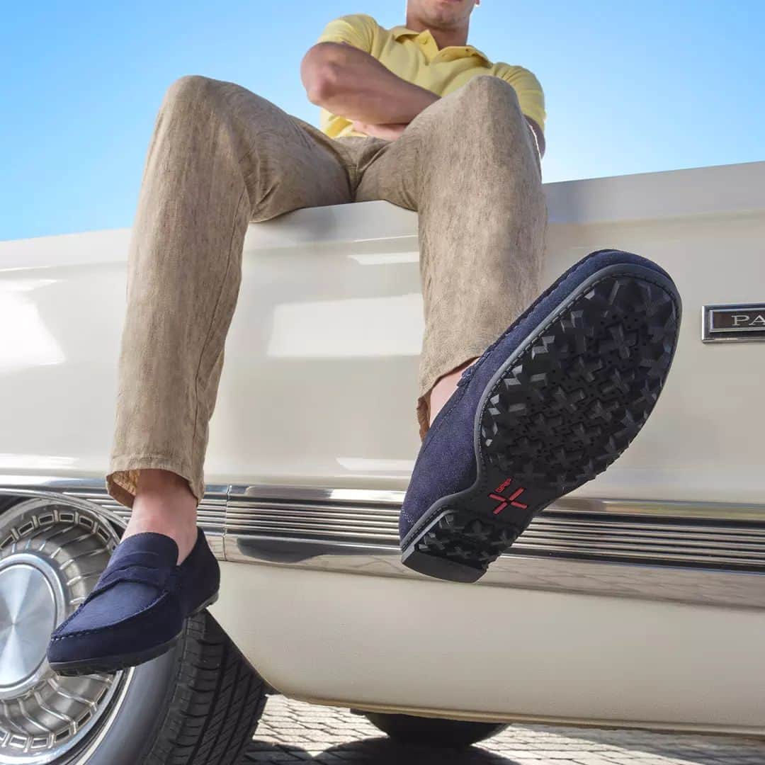 ジェオックスのインスタグラム：「A classic appeal for contemporary men: with their excellent grip, the Kosmopolis + Grip loafers are made to support your feet even in wet conditions.  #geox #geoxshoes #WellbeingToEnjoy」