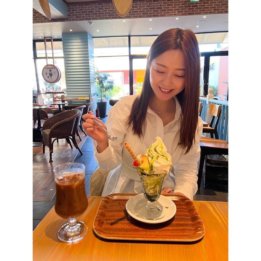 のインスタグラム：「ふふふーん❤️  パフェ🍓  #パフェをこよなく愛してます」