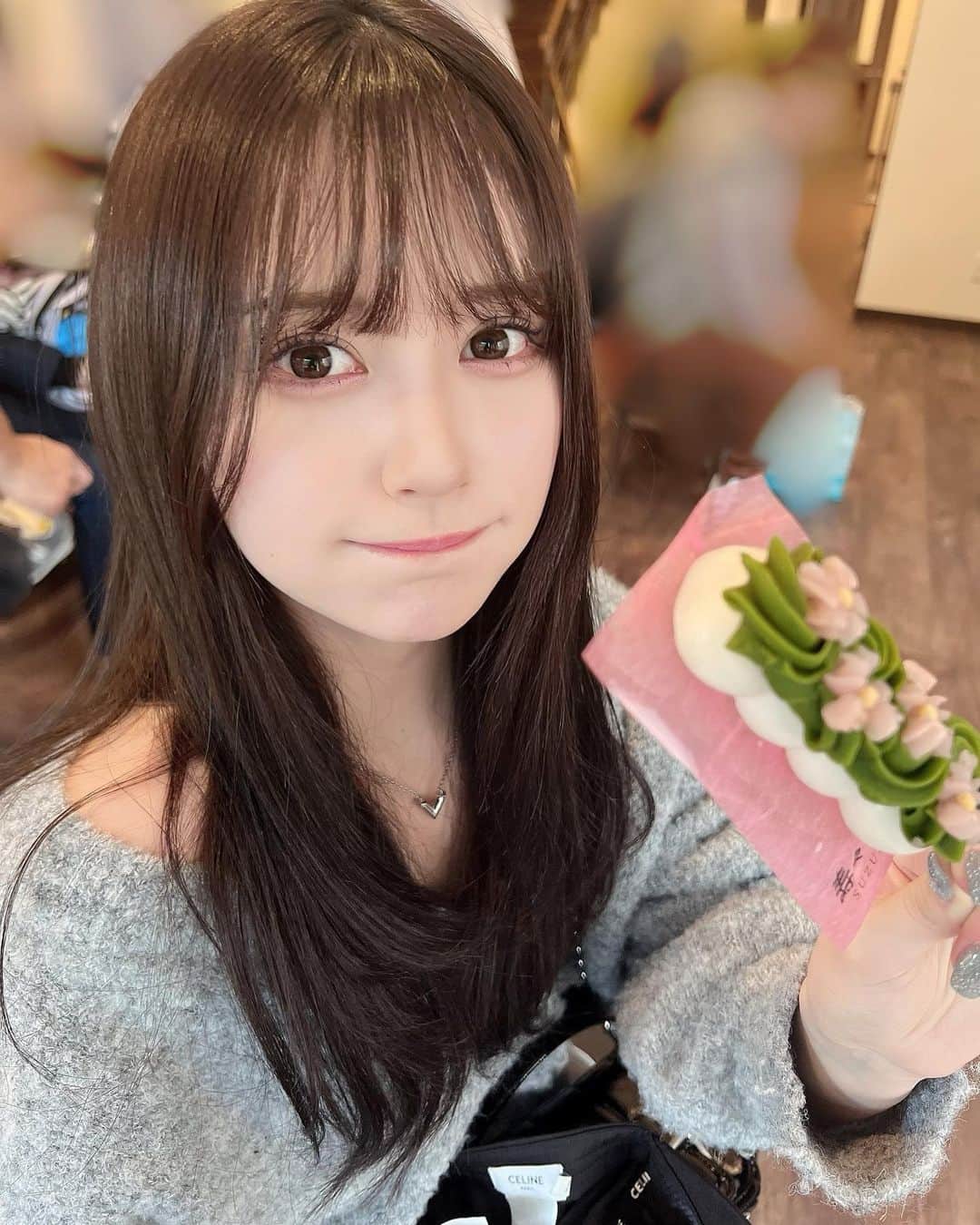 山本望叶のインスタグラム：「Asakusa♡  #浅草 #浅草グルメ #浅草食べ歩き」