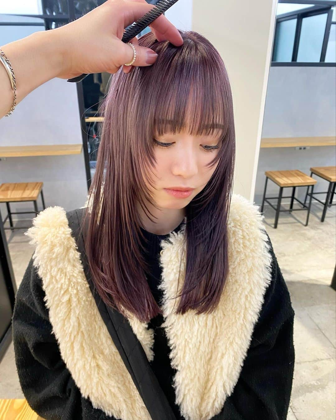 きぬがわひかるさんのインスタグラム写真 - (きぬがわひかるInstagram)「〝face layer & lavender〟  顔まわりをつつむような直線的に落ちるdesignです◎  後ろはほぼlayer入ってないのでarrangeもいろいろ楽しめます👐🏻  中明度のlavenderは透明感あってより良いですよね☺︎」4月16日 20時14分 - hikaru.kinugawa