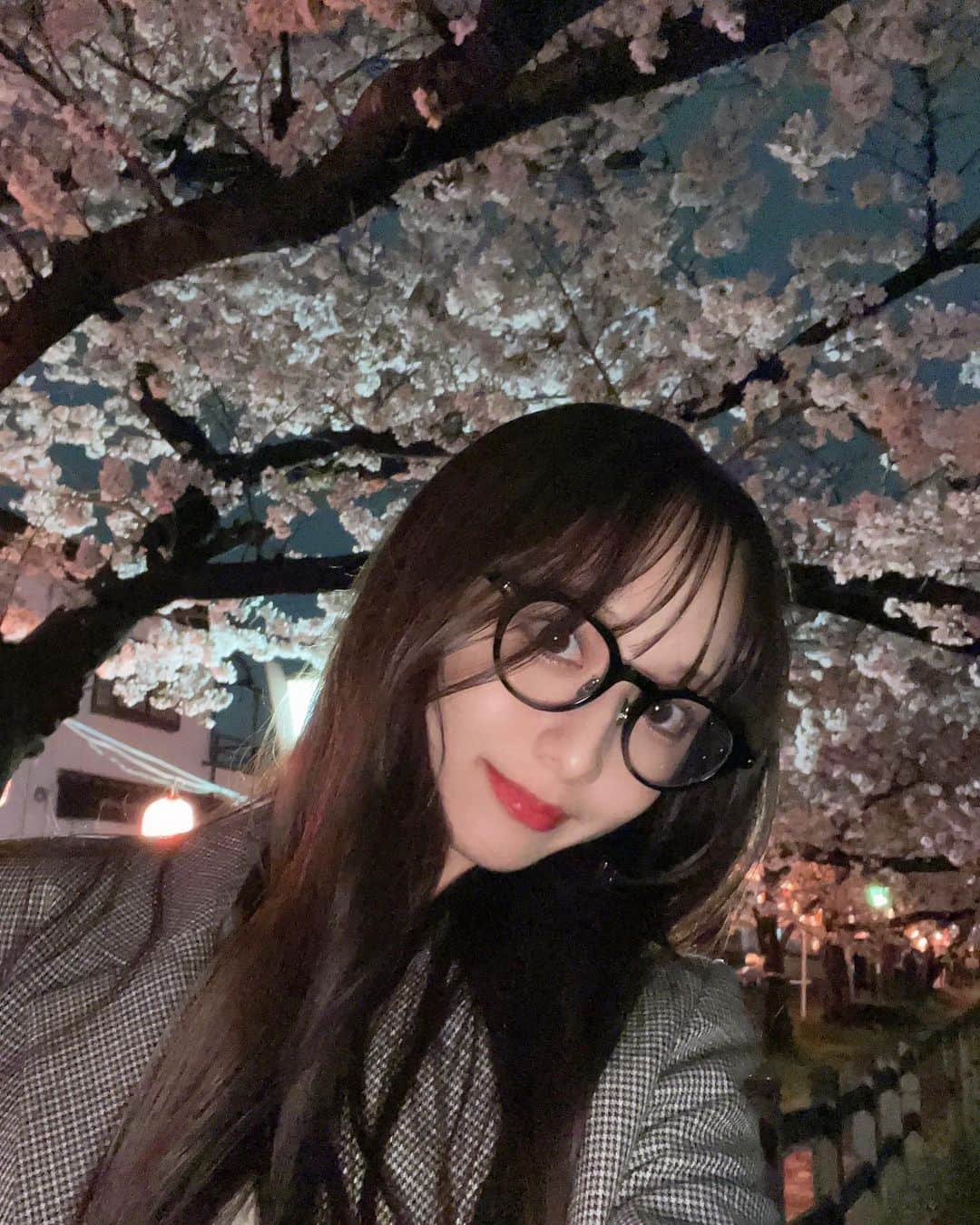 のインスタグラム：「. 明日ありと思う心の仇桜  今を大切に生きようね🫰🏻✨」