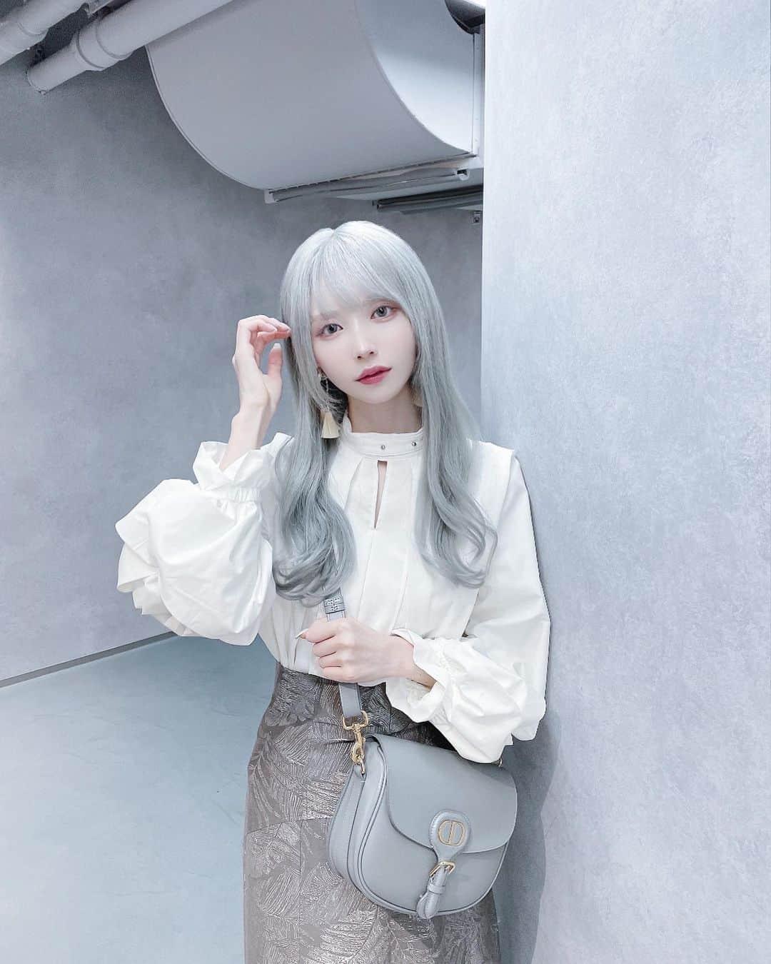 仲川琉菜のインスタグラム：「リクエスト多かったお洋服紹介!! まとめました~~🪽  1枚目 tops… @united_tokyo  skirt… @fray_id  pierce… @togaarchives  bag… @dior   2枚目 tops… @fray_id  skirt… @archives__official   3枚目 tops… @united_tokyo  one piece… @sahara_japon   4枚目 tops, jacket…@maisonspecial_women  skirt… sheinかQoo10で買った  5枚目 tops… @public_tokyo  gilet,skirt… @ladymade_official  pierce… @togaarchives   6枚目 inner tops… @grl_official  onepiece…  @public_tokyo  pierce… @fumietanaka_jp」