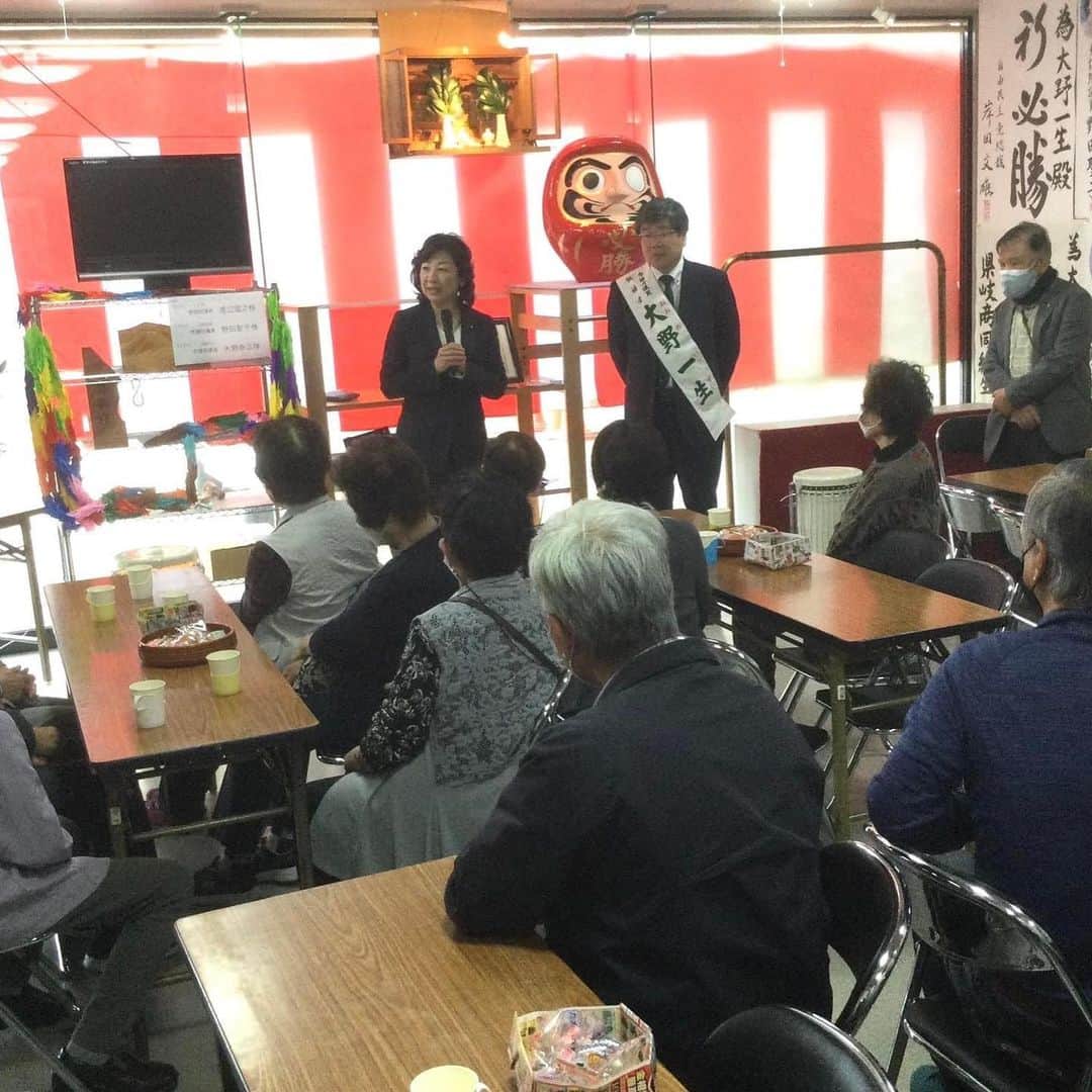 野田聖子さんのインスタグラム写真 - (野田聖子Instagram)「岐阜市議会議員選挙が告示され、自由民主党公認候補１６名の激励に伺いました。皆さんにご支援をよろしくお願い致します。  #野田聖子  #岐阜市議会議員選挙」4月16日 20時24分 - seiko.noda