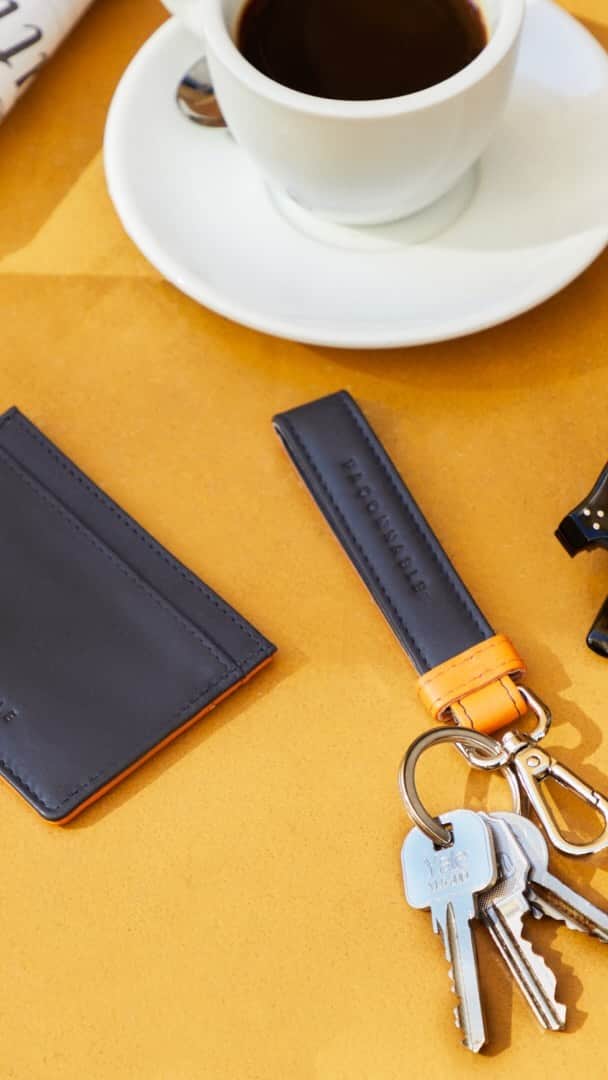 ファッソナブルのインスタグラム：「Discover a selection of accessories to brighten up the season.   Shop the SS23 collection.  #Façonnable #Amafaçon」