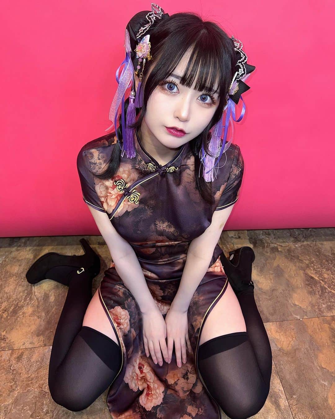 ねおきまこのインスタグラム：「好きになっチャイナ」