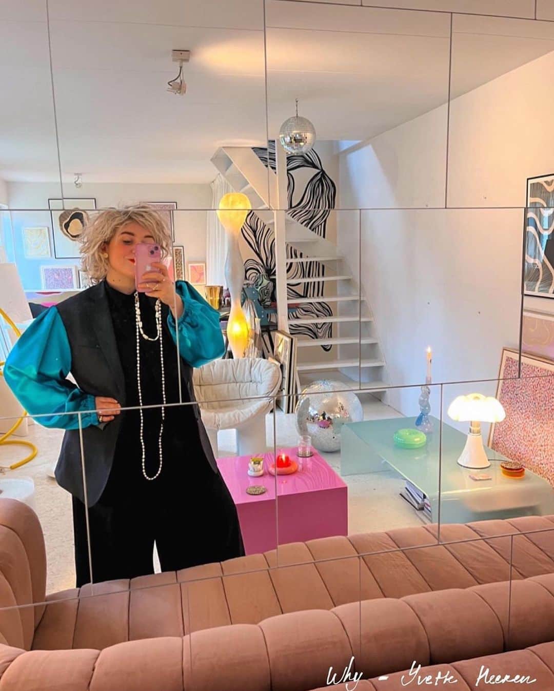My Interiorさんのインスタグラム写真 - (My InteriorInstagram)「An example of how a joy full home look like 👍 @why_yvetteheeren Her art is on Saaaale」4月16日 20時40分 - myinterior