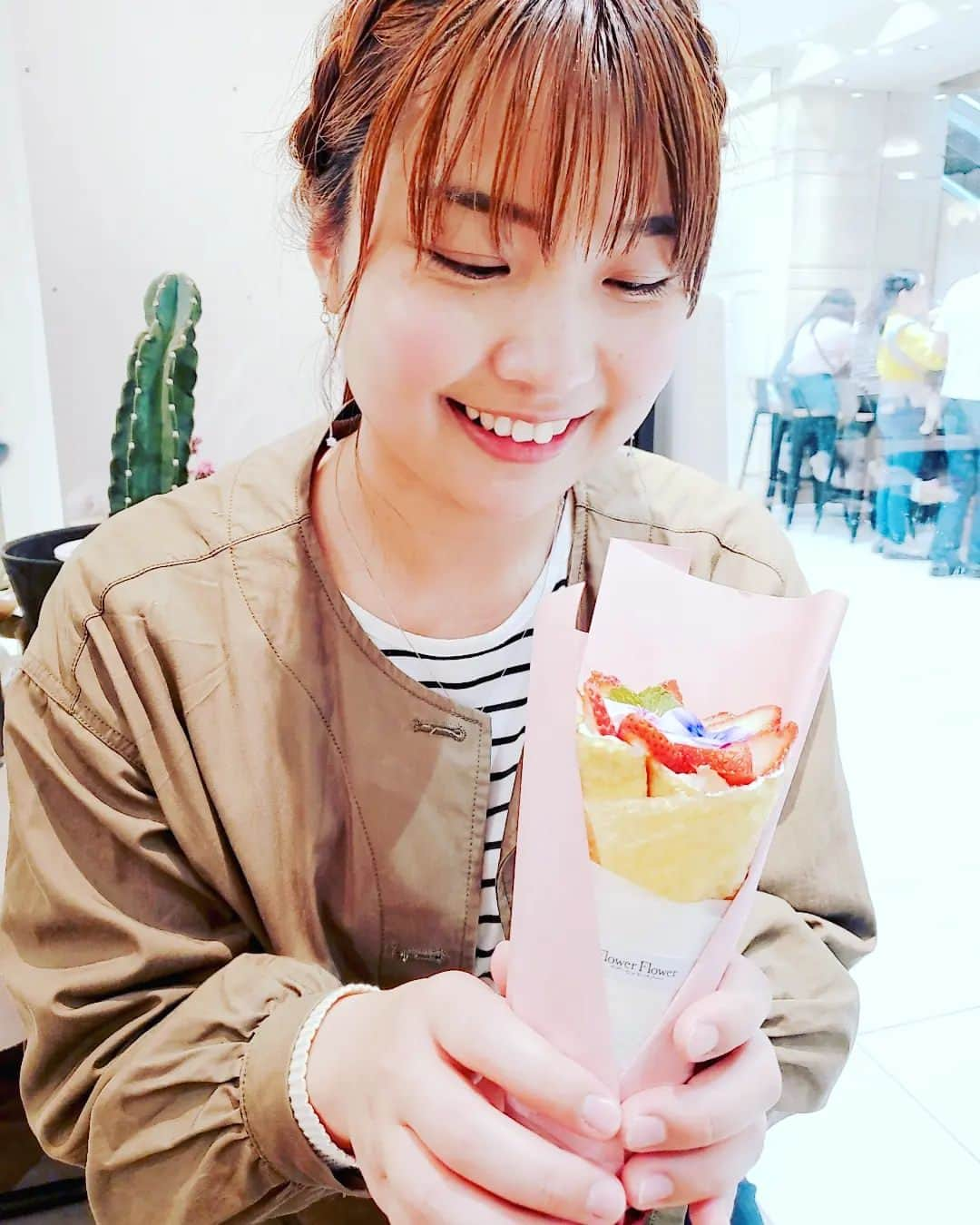 近江谷杏菜さんのインスタグラム写真 - (近江谷杏菜Instagram)「👩‍❤️‍👩  姉妹ばんざい！！！  #お誕生日おめでとう #まーしーお留守番 #sisters」4月16日 20時36分 - annaohmiya12