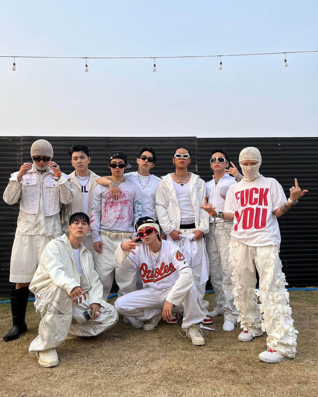 ソン・ファミンさんのインスタグラム写真 - (ソン・ファミンInstagram)「Two things i care about:My family and my team @h1ghrmusic And S/O to my forever boss @moresojuplease @rollingloud.th」4月16日 20時38分 - hwimmm