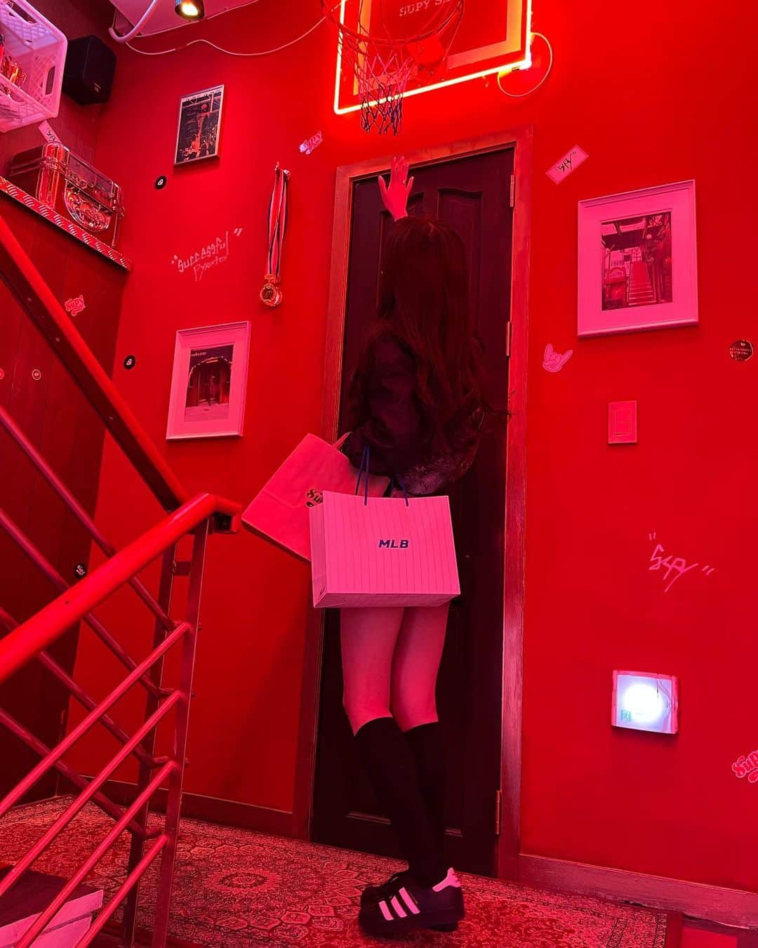 田口珠李さんのインスタグラム写真 - (田口珠李Instagram)「쇼핑은 많이 해야겠지~~??😒」4月16日 20時49分 - suaaminm