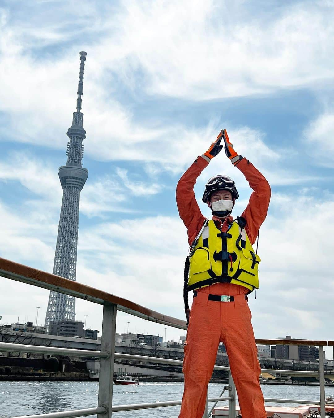 谷遼さんのインスタグラム写真 - (谷遼Instagram)「お久しぶりの投稿。  本日、もうすぐ21時より TBS「TOKYO MER」隅田川ミッション 放送です。 今回も千住隊として、参加させていただきました。 是非、見てください。 もうすぐですがw  #tokyomer #tbs #ドラマ #消防士」4月16日 20時49分 - taniryo_kirin