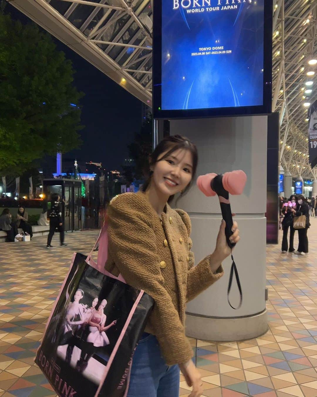 金子栞のインスタグラム：「🖤💗🖤💗  #先週の思い出 #bornpink」