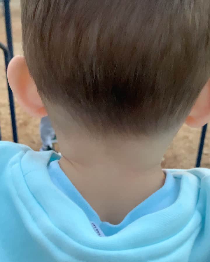 のインスタグラム：「Hoje o dia é todo do melhor papai do mundo: o meu!!  Parabéns papai! Espero que vc realize todos os seus sonhos e alcance seus objetivos!   Te desejo muitos anos de vida, muita saúde e muitas felicidades  pq vc merece muito, vc é uma pessoa maravilhosa!   Espero sempre poder ter vc comigo e me apoiando, é tudo que eu preciso!  Você merece tudo de melhor na vida!  Obrigado pelos genes que vc passou pra mim hahahahhaha  Te amo muito @arthurzanetti」
