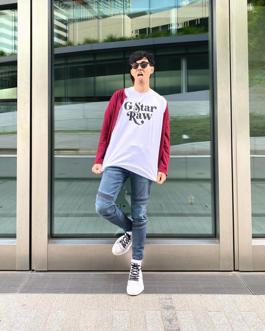𝐑𝐄𝐀𝐓𝐌𝐎のインスタグラム：「Thank you @gstarraw_jp for a surprise gift, G-STAR foxy Boxy T-Shirt🎁 G-STARから素敵なプレゼント！その日のうちにライヴ配信で着たりと、さっそく愛用しています。  👕👖 @gstarraw 📸 @you.hiltyandbosch   #gstar #gstarraw」