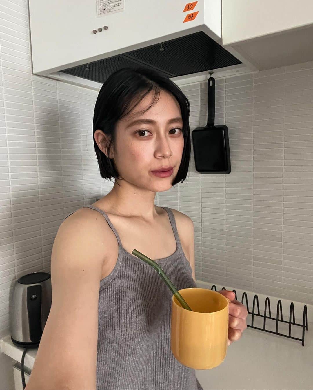保坂美亜のインスタグラム：「1円で簡単にqueenになれる方法」