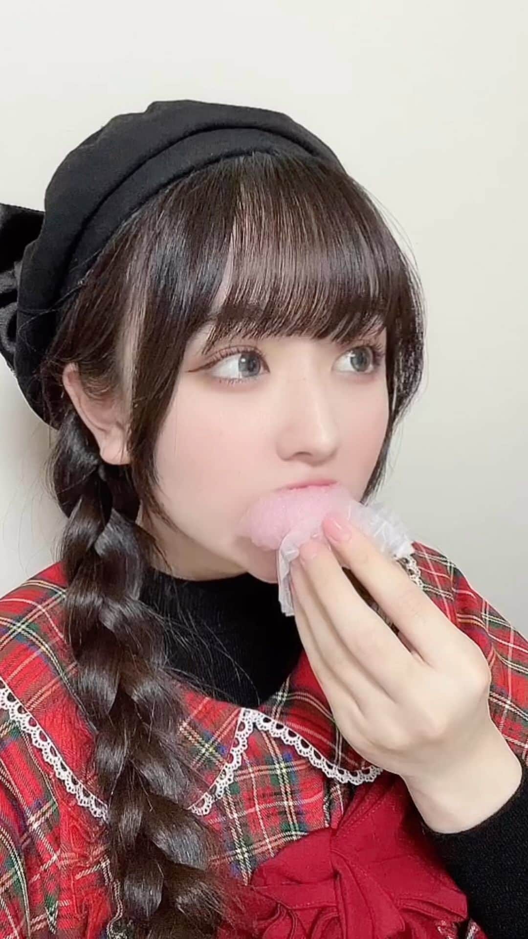 高田もものインスタグラム：「もぐもぐかしこ」