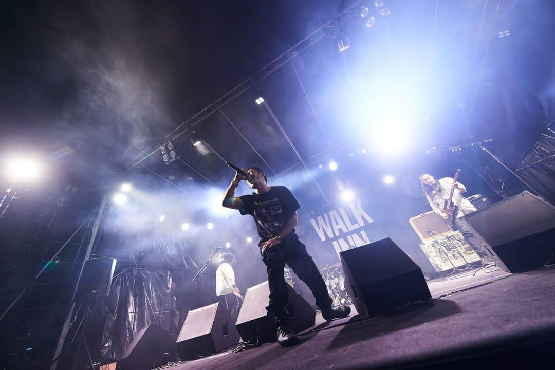 三吉ツカサさんのインスタグラム写真 - (三吉ツカサInstagram)「2023.4.16 BRAHMAN at WALK INN FES. Print available at Showcase Prints.  @showcasemanagement #brahman #tsukasamiyoshi #showcaseprints #showcase #ブラフマン #三吉ツカサ」4月16日 21時34分 - tsukasamiyoshi