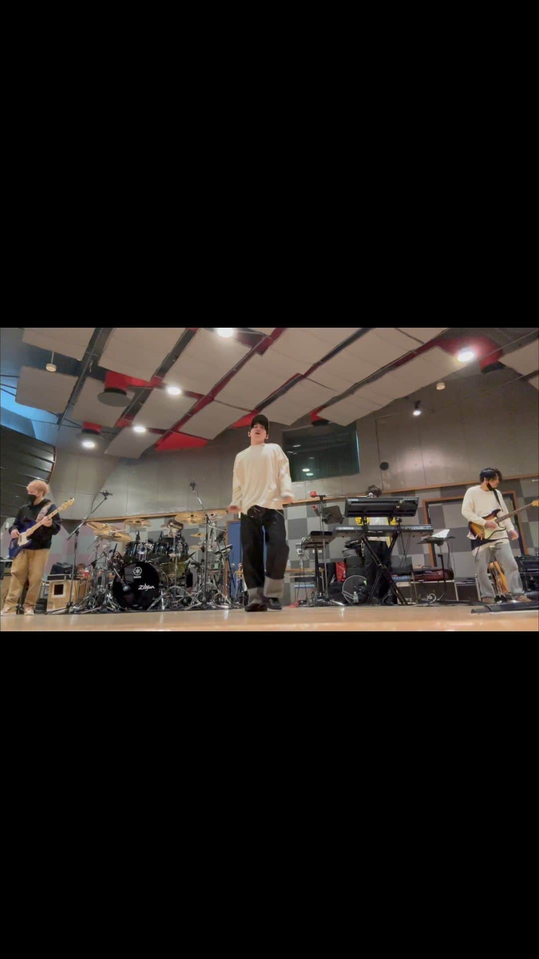 花村想太のインスタグラム：「#funky jumping バンドのみなさんと歌って踊ってみた #da_ice」