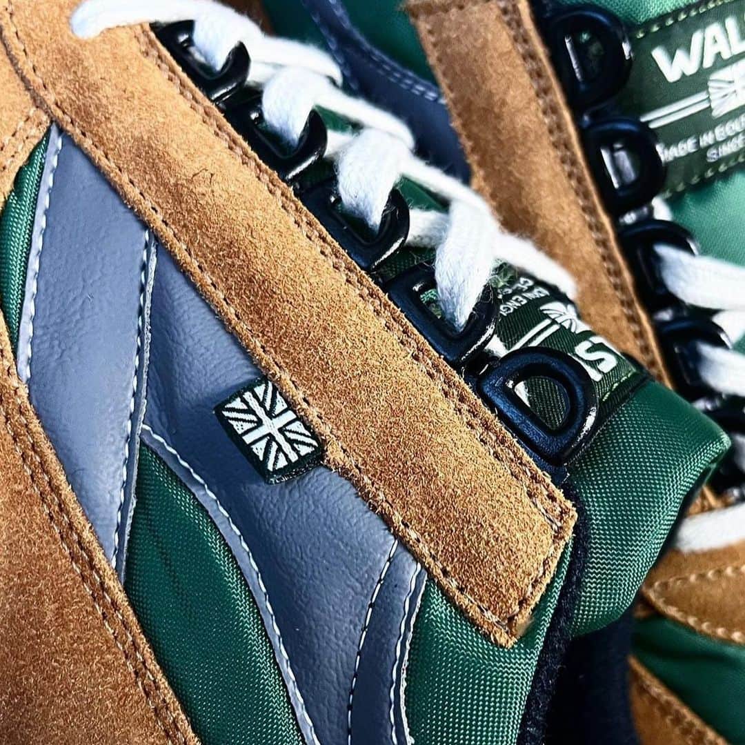 ウォルシュのインスタグラム：「Walsh has had an update on all branding labels and flags! What do we think?  📸 @walsh_jp   #normanwalsh #footwear #britishmade #sneakers #trainers #madeinengland #ukmfg」