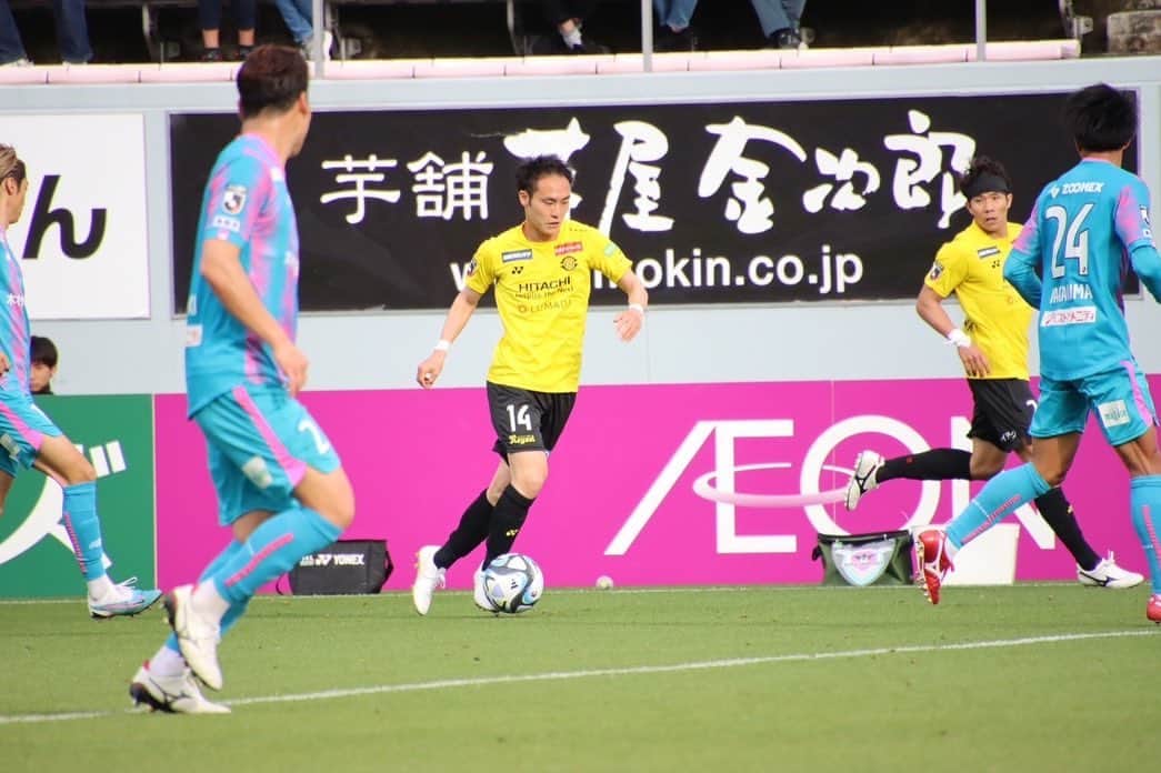 のインスタグラム：「vs鳥栖　1-1 draw  アウェイでの応援ありがとうございました。 チームをよくするための選手になれてないことを実感。 成長するために今できることをやる。  鳥栖サポーターの皆さん 拍手で迎えてくださって本当に嬉しかったです。 ユニホームやタオルなどを持ってくれてた皆さんありがとうございました。  少しでも成長した姿をみせれるようこれからも頑張っていきます！」
