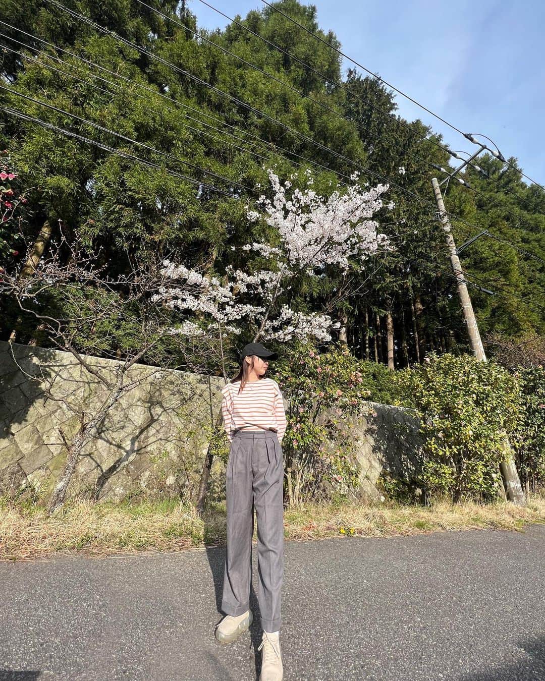 林歩楓のインスタグラム：「とうとう明日から学校…です…  さよなら休み…  #グラドル #グラビア #グラビアアイドル #グラビアモデル #グラドル自画撮り部 #水着 #撮影会 #撮影 #アイドル #モデル #gravure #写真 #水着 #gravureidol #gravuremodel #japanese #japanesegirl #japan #インスタグラビア #ビキニ女子 #sexy #style #カメラマンさんと繋がりたい #カメラマン募集 #カメラ好きな人と繋がりたい #撮影会の女神さま #撮影会モデル #林歩楓」