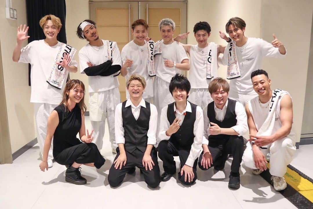 坂東慧のインスタグラム：「𝐆𝐄𝐍𝐄𝐑𝐀𝐓𝐈𝐎𝐍𝐒 𝟏𝟎𝐭𝐡 𝐀𝐍𝐍𝐈𝐕𝐄𝐑𝐒𝐀𝐑𝐘 𝐘𝐄𝐀𝐑 𝐆𝐄𝐍𝐄𝐑𝐀𝐓𝐈𝐎𝐍𝐒 𝐋𝐈𝐕𝐄 𝐓𝐎𝐔𝐑 𝟐𝟎𝟐𝟑"𝐓𝐇𝐄 𝐁𝐄𝐒𝐓"  愛知　日本ガイシホールDay2！めちゃくちゃ熱いライブでした🔥🔥🔥叩き切りました🥁🙌」