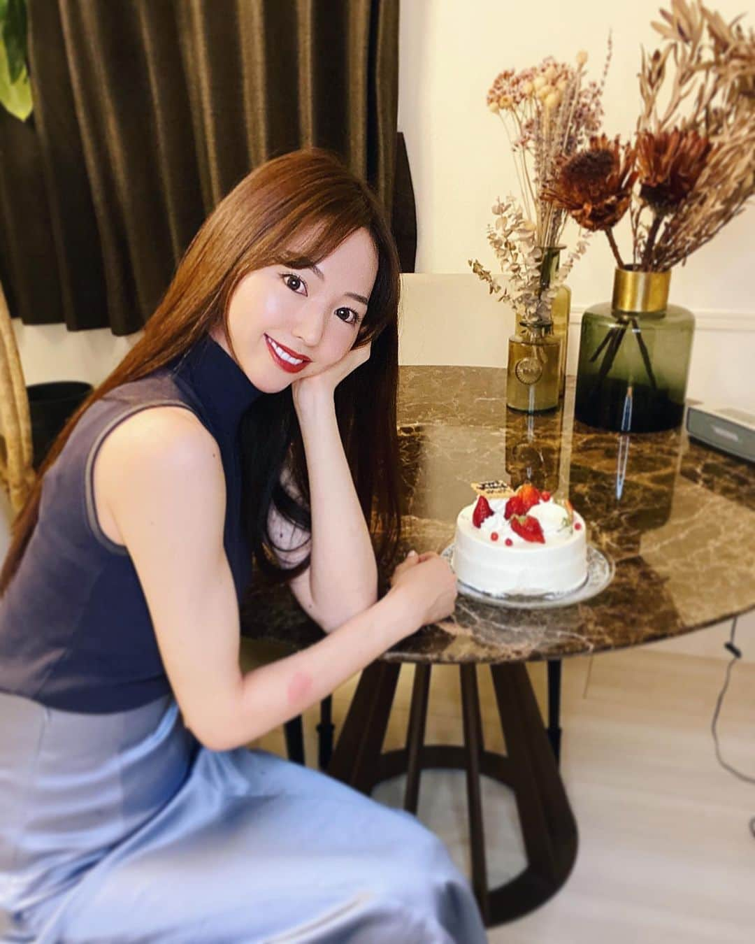 加藤桃子のインスタグラム：「Today is my birthday🎂💕  #happybirthday  #birthday  #birthdaygirl  #thanks」