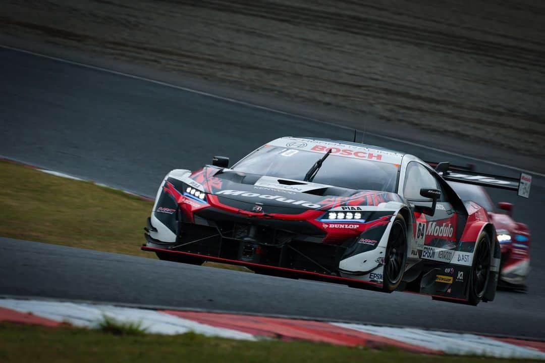 伊沢拓也のインスタグラム：「P10 正式結果が出ました。 大変なレースで、ペース的にも厳しかったですが、貴重なポイントを獲得しました。  もっと出来た事はあったと感じる内容だったのは、反省点です。」
