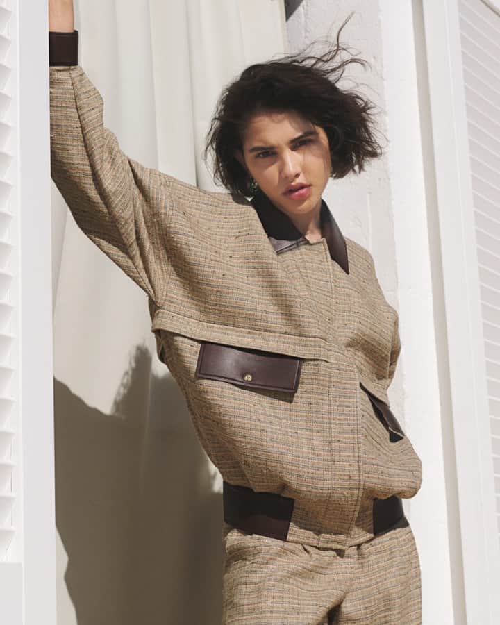 ネッタポルテのインスタグラム：「EXCLUSIVE: @loropiana. Transport yourself to the Salento coast with the high-summer capsule, available only at #NETAPORTER.  Tap the link in bio to shop the collection.」
