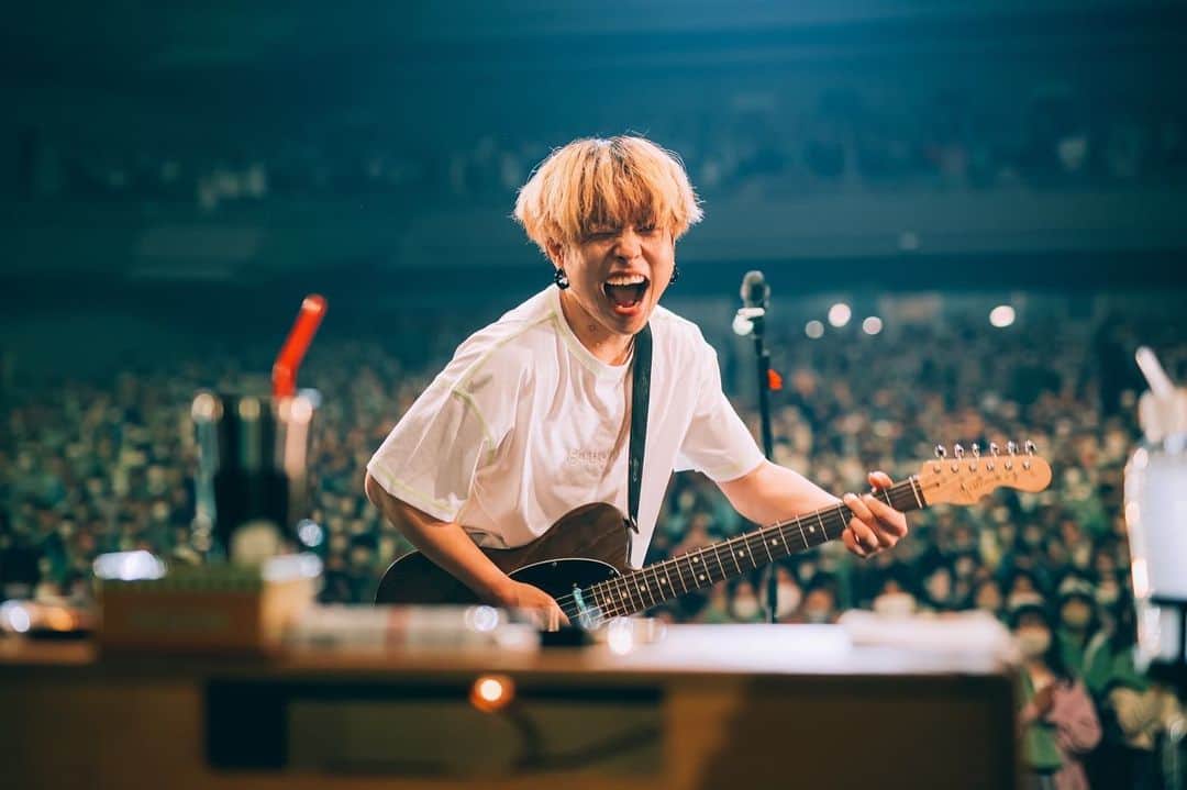 石原慎也のインスタグラム：「まだまだあるよ！撮れ高オニ👹  ホールツアー〝in your life〟福岡1日目  photo by 日吉"JP"純平 @junpeihiyoshi」