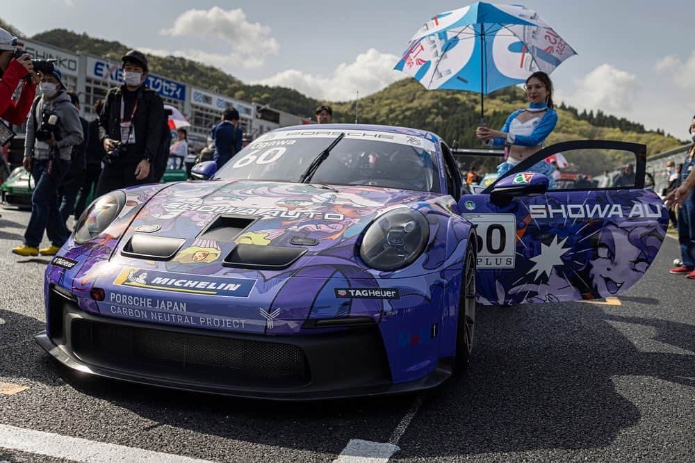 小河諒さんのインスタグラム写真 - (小河諒Instagram)「《PCCJ》 Rd.1  　QF P1  　Race P2 Rd.2 　QF P1 　Race P1  開幕戦は本当に不甲斐ないレースをしてしまいましたが、第二戦では雪辱を果たすことができました。 速さも強さも次のステップへ。 どんな状況でもアクセルを緩めることなく戦うことを、改めて誓いました🔥  勝利の女神と 今シーズンのPanjan @panjan0415 コラボをお楽しみください🙏  Photo by @masudakazuhisa_photographer  #PCCJ」4月16日 23時23分 - ryo_ogawa_