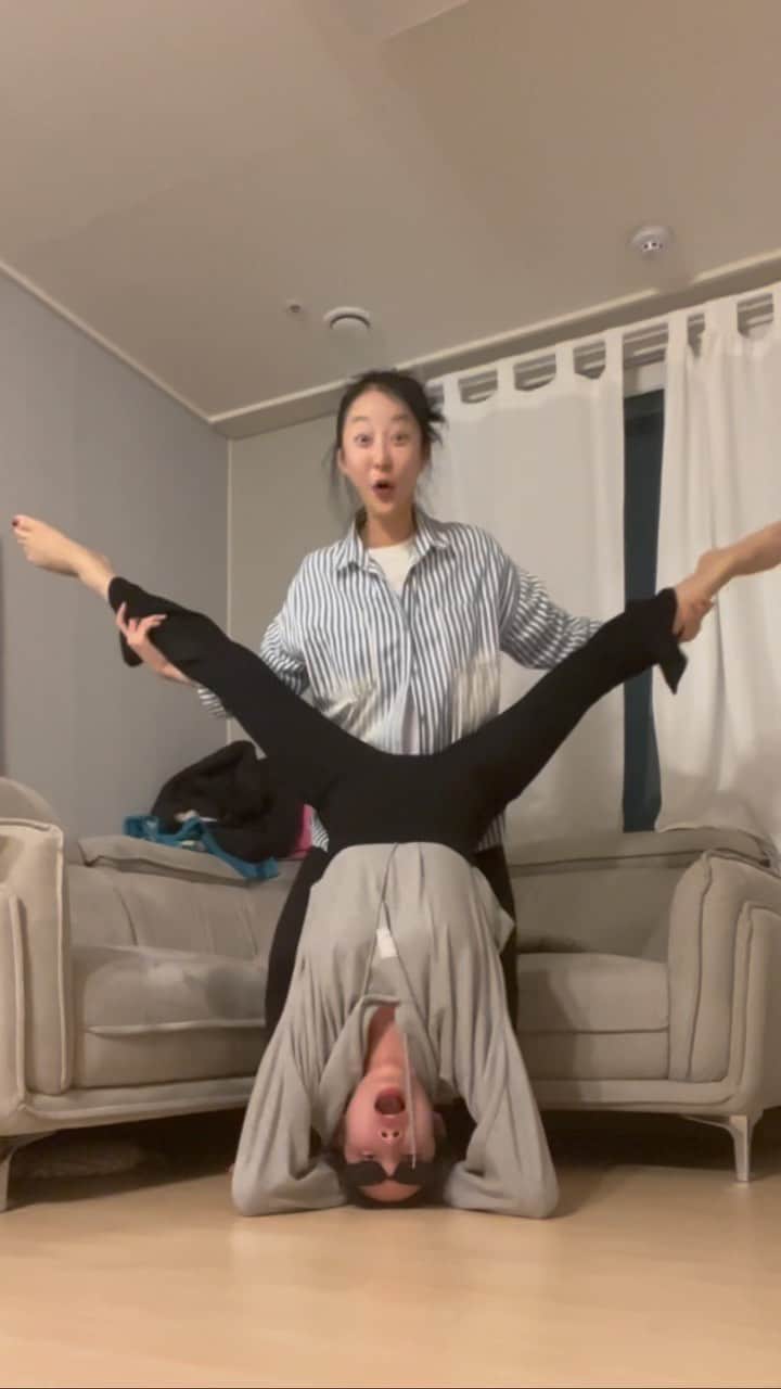 ヘリンのインスタグラム：「콜? 콜! 서혜린 너 I 아니지 ㅡㅡ.. @hyeliniseo  #돌아이 진짜 #아이돌 이랑 ㅋㅋ」