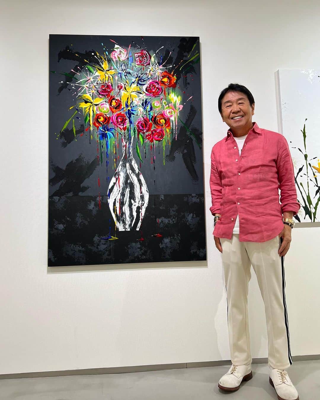 設楽洋さんのインスタグラム写真 - (設楽洋Instagram)「からのからの…仲良しのアーティストASUKA ZENのエキシビション「Viable Colors」へ‼️ モノクロームが多かった彼女の作品がカラーになって「飛び散る•溶け出す•流れ出す」ことで昇華されたエネルギーを感じた！🤔✨✨✨ @asuka.zen #art #artist #ViableColoss」4月16日 23時31分 - taracyan3