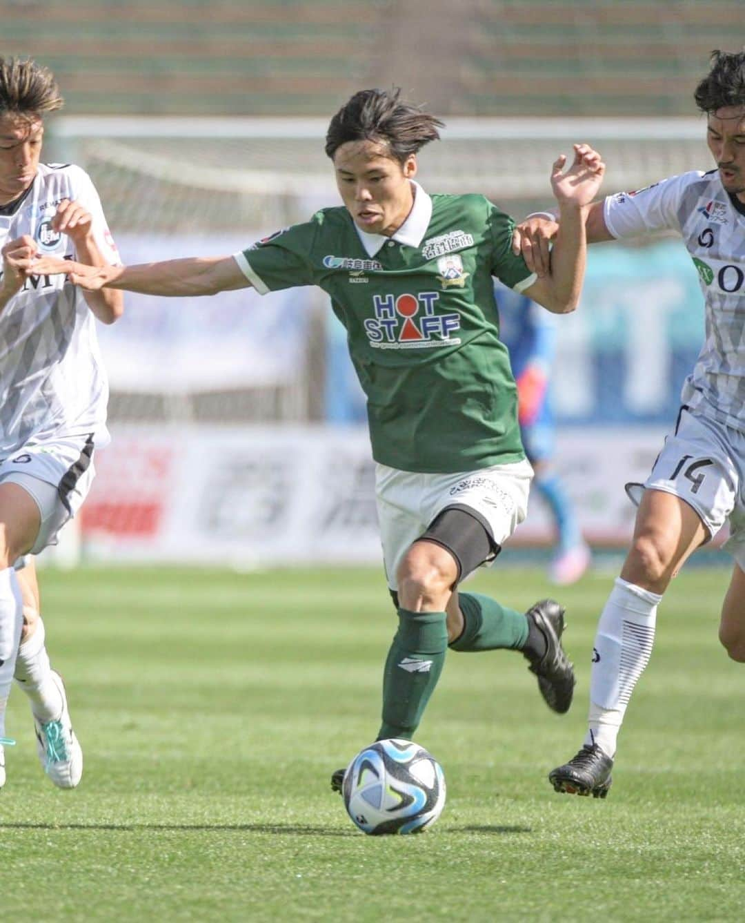 ＦＣ岐阜さんのインスタグラム写真 - (ＦＣ岐阜Instagram)「. MATCH PHOTO📸 vs FC大阪  #fcgifu #FC岐阜 #MOVEYOURHEART #茂木秀 #田口裕也 #三國スティビアエブス #藤岡浩介 #庄司悦大 #宇賀神友弥 #川上竜 #生地慶充 #村田透馬 #窪田稜」4月16日 23時56分 - fcgifu