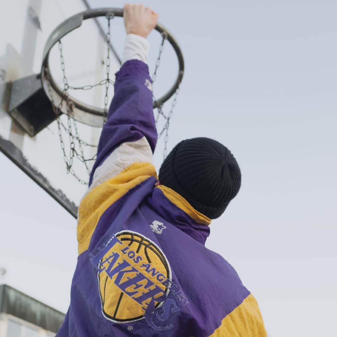 スターターさんのインスタグラム写真 - (スターターInstagram)「Meet us on the court. 🏀​ ​ #Starter #LA #Lakers​」4月17日 0時05分 - starterofficial