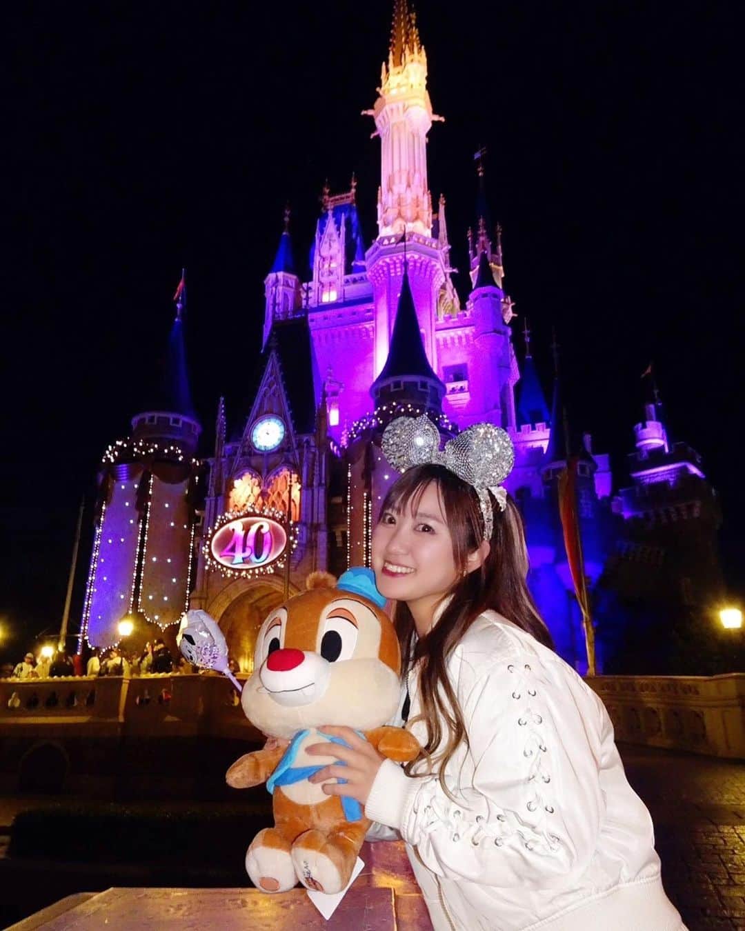 松本ゆんさんのインスタグラム写真 - (松本ゆんInstagram)「🏰⭐️✨⭐️✨⭐️✨ #goodnight 😴💤  本日は大阪チャンス撮影会📸 ありがとうございました💕💕💕  🈵満員御礼🈵で有難いです😢💓 差し入れも嬉しいぃぃ🛍💕💕 また大阪決まったらよろしくね🌈❤️ #disney #disneyland #disneygram #disneylove #travelphotography #travel #disneyfan #tokyodisneyland #disneyphotography #japan #ディズニー #ディズニーランド #ディズニーコーデ #ディズニー写真部 #シンデレラ城 #ディズニー部 #夜景 #東京ディズニーランド #東京ディズニーランド40周年」4月17日 0時11分 - m_y0729