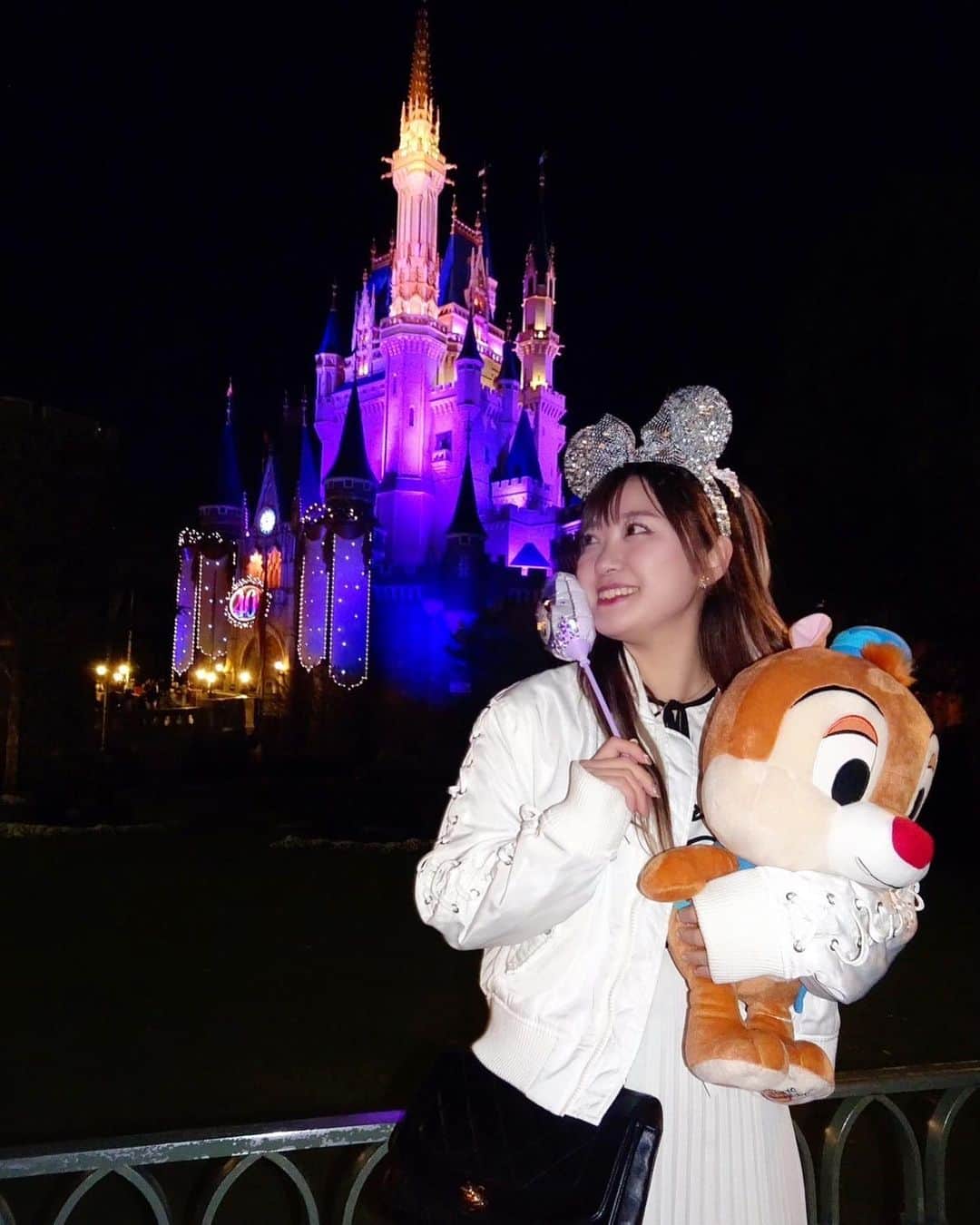 松本ゆんさんのインスタグラム写真 - (松本ゆんInstagram)「🏰⭐️✨⭐️✨⭐️✨ #goodnight 😴💤  本日は大阪チャンス撮影会📸 ありがとうございました💕💕💕  🈵満員御礼🈵で有難いです😢💓 差し入れも嬉しいぃぃ🛍💕💕 また大阪決まったらよろしくね🌈❤️ #disney #disneyland #disneygram #disneylove #travelphotography #travel #disneyfan #tokyodisneyland #disneyphotography #japan #ディズニー #ディズニーランド #ディズニーコーデ #ディズニー写真部 #シンデレラ城 #ディズニー部 #夜景 #東京ディズニーランド #東京ディズニーランド40周年」4月17日 0時11分 - m_y0729